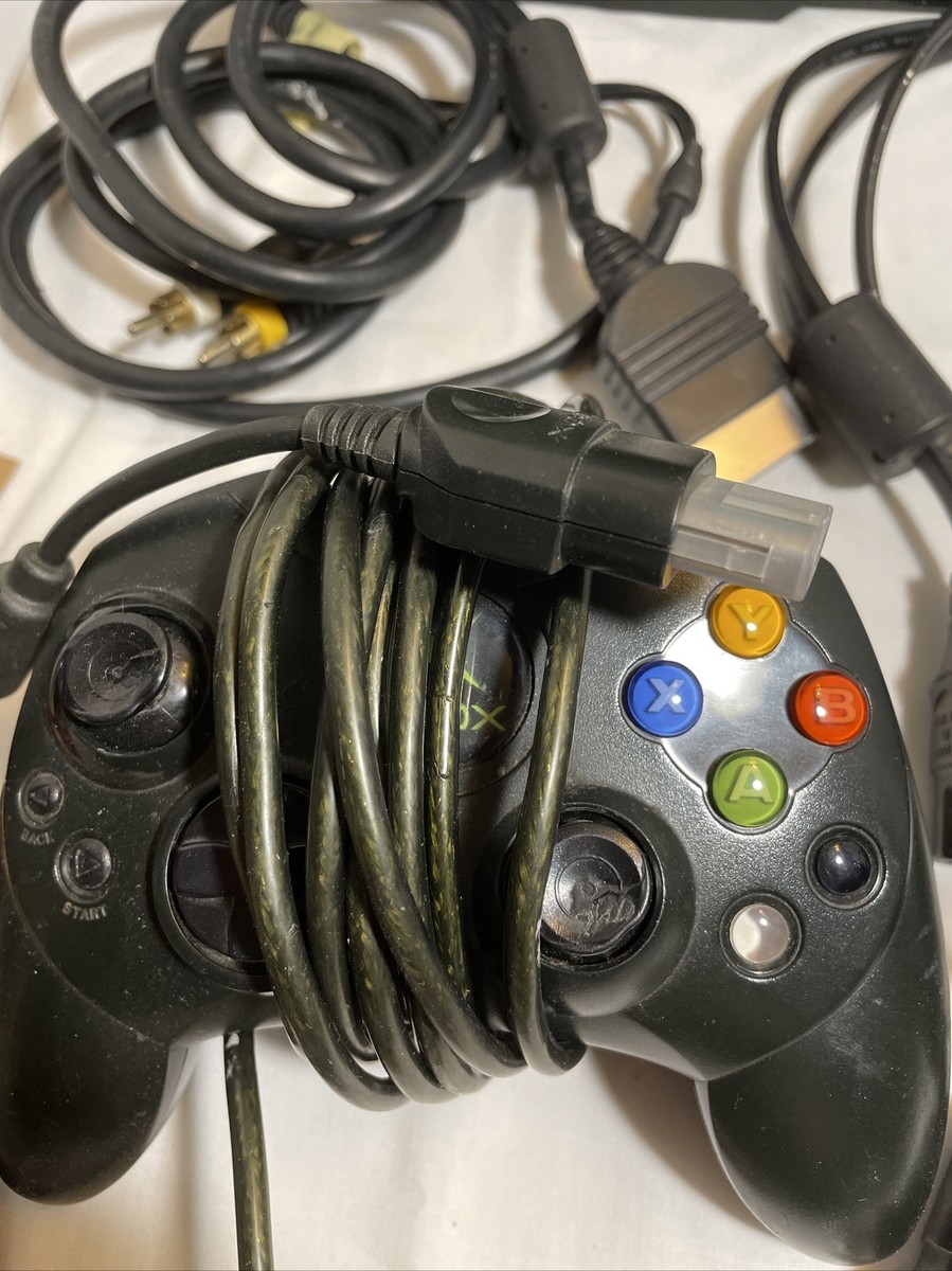 XBox 360 Console, WA 98052-6399 with Two Controllers, Power