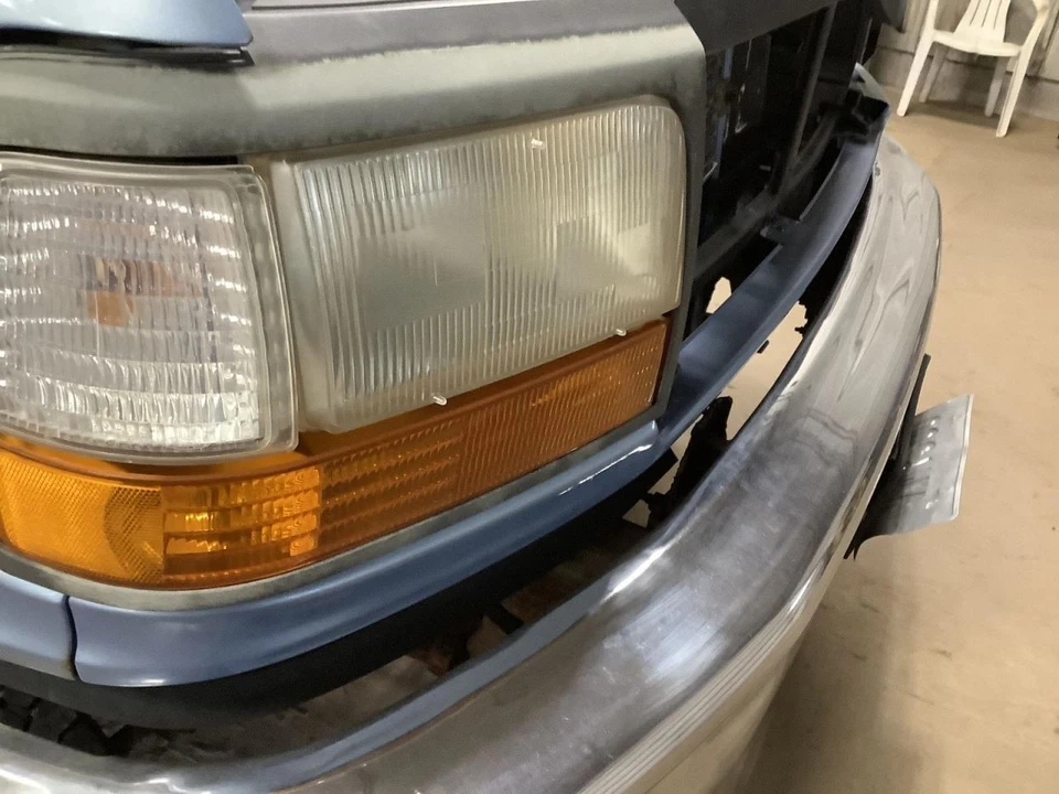 Passenger Right Headlight From 8501 GVW Fits 92-97 FORD F250 PICKUP 347141 - Image 2 of 4