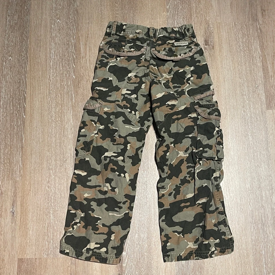 OshKosh Bgosh Kids Camo Cargo Pants Size 8 Adjustable Waist Camouflage EUC - Image 2 of 4