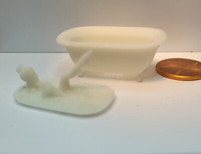 Dave's Details HO Scale 1:87 Lady In Tub Figure – Unfinished Unpainted Resin Kit