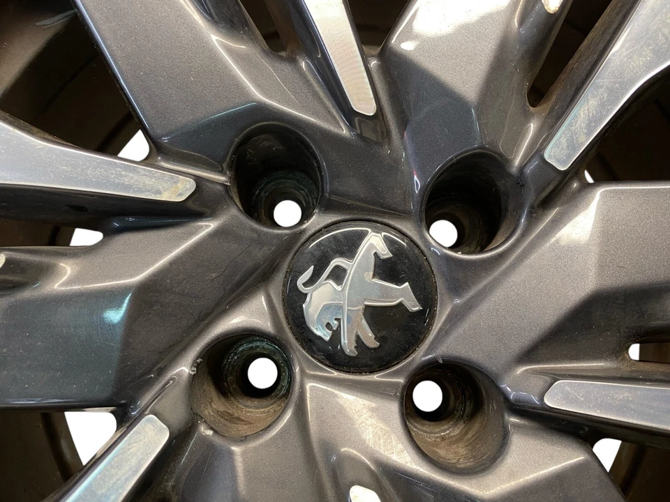 Peugeot 2008 I  Bj. 2015 - 2019 / Alufelge Allwetterreifen 195/60R16 9813836677 - Bild 3 von 4