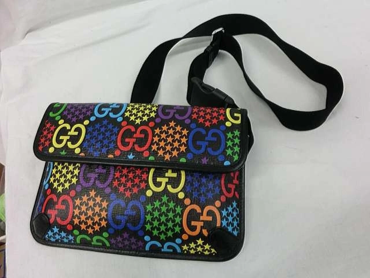 Sac Ceinture Psychédélique GUCCI GG Noir Multicolore avec Sac de Rangement Authentique