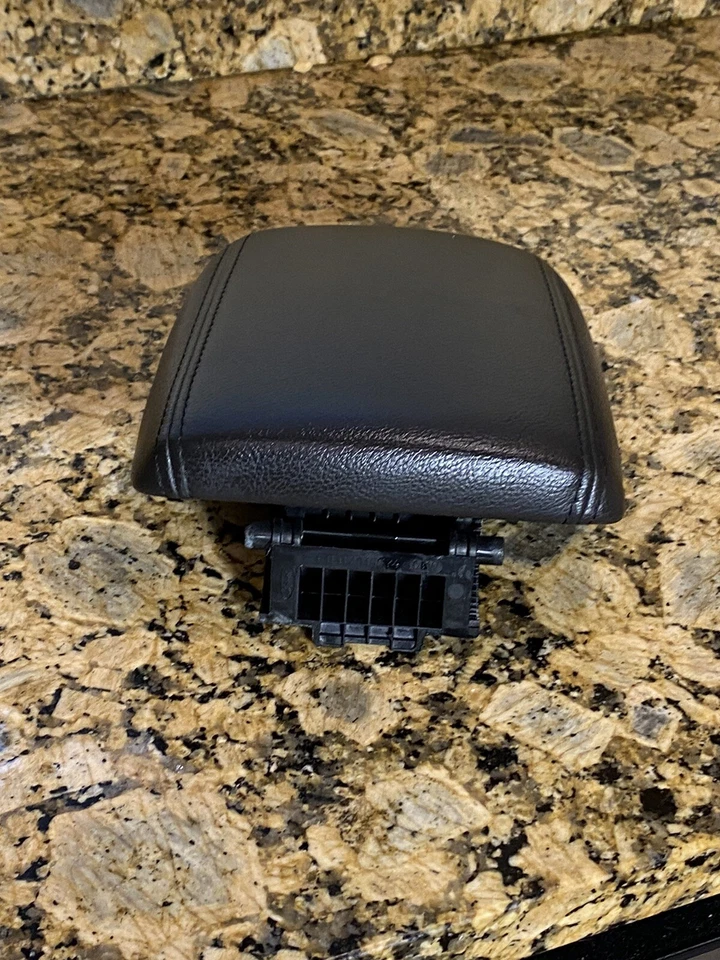 Apoio de braço 2015 2016 2017 2018 Ford Focus console central tampa couro preto fabricante de equipamento original - Imagem 4 de 4