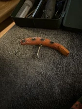 U9610 H LAZY IKE ORANGE BLACK SPOTTED COLOR FISHING LURE