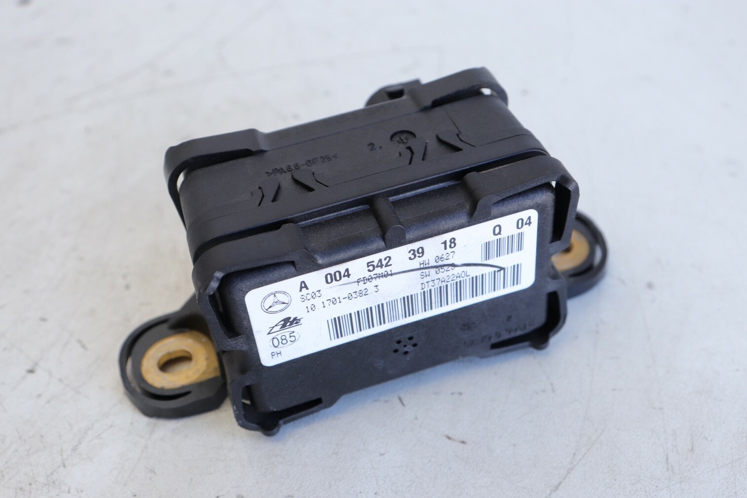 Mercedes Benz ML63 AMG 2007 W164 Yaw Rate Sensor A0045423918 J155 