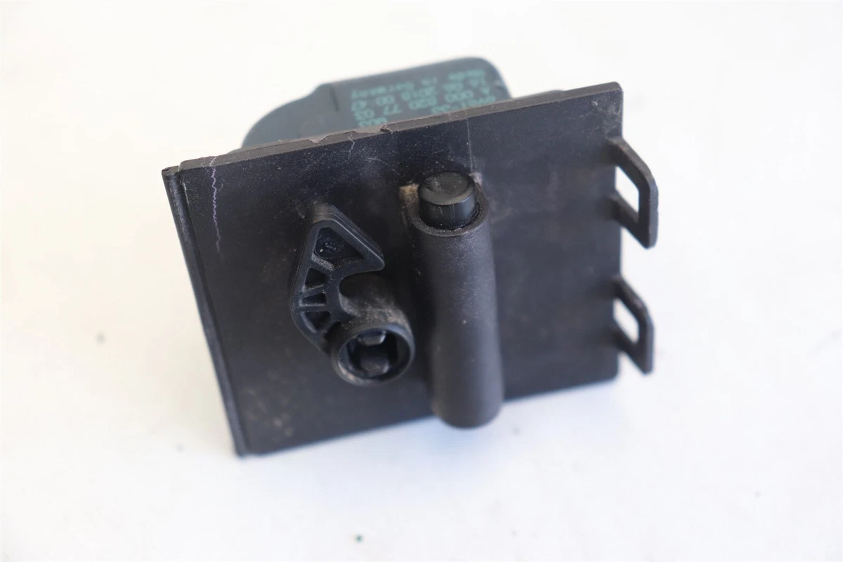 Mercedes Benz C63S AMG C205 Coupe Fuel Filler Flap Actuator 