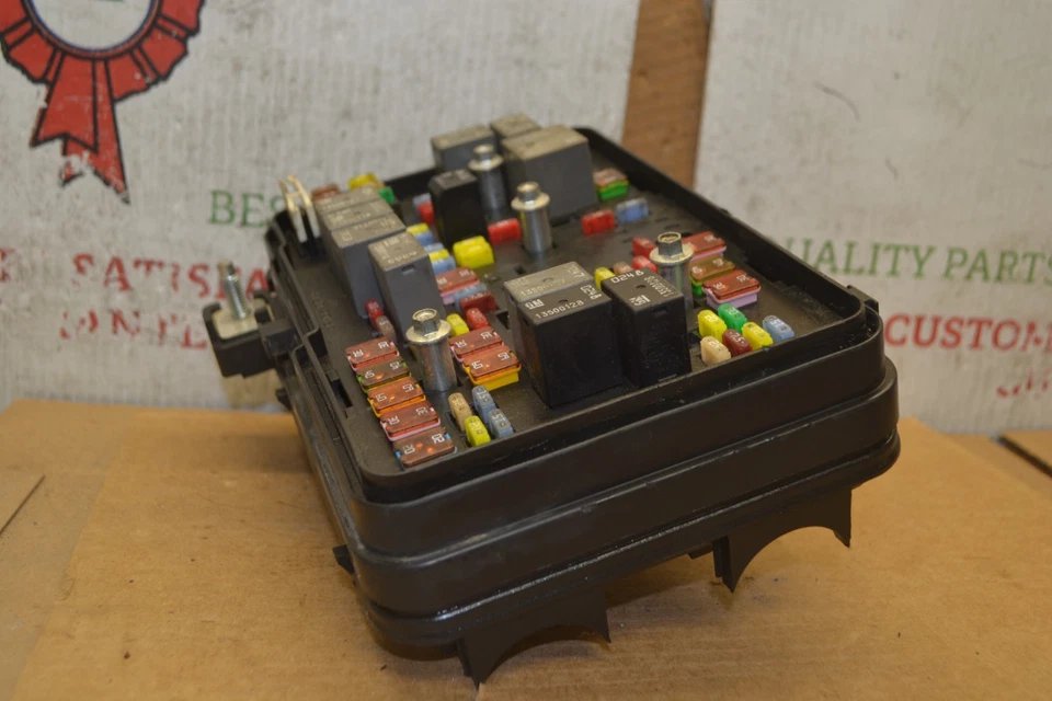 Chevrolet Equinox 2013-2016 caja de fusibles conexión OEM 22929763 módulo 87-7A8 Foto 4 de 4