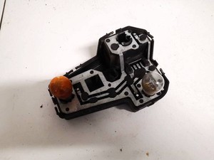 95vw13n004da Lampenträger Rücklicht Rückleuchte innen Heckklap DE2207765-04