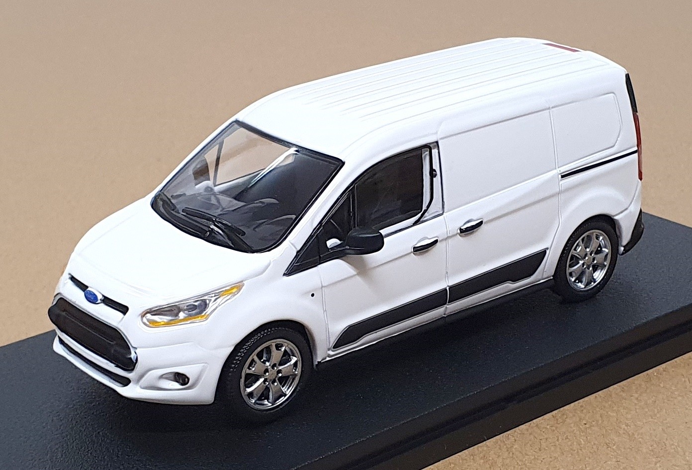 Greenlight Ford Transit Connect Van 2014 1:43 86044
