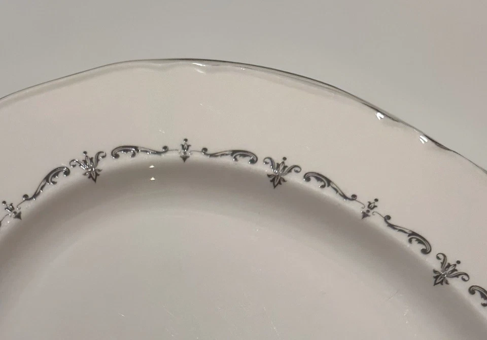 Chantilly de plata ~ Royal Worcester ~ Plato ovalado para servir ~ Perfecto para pavo Foto 3 de 4