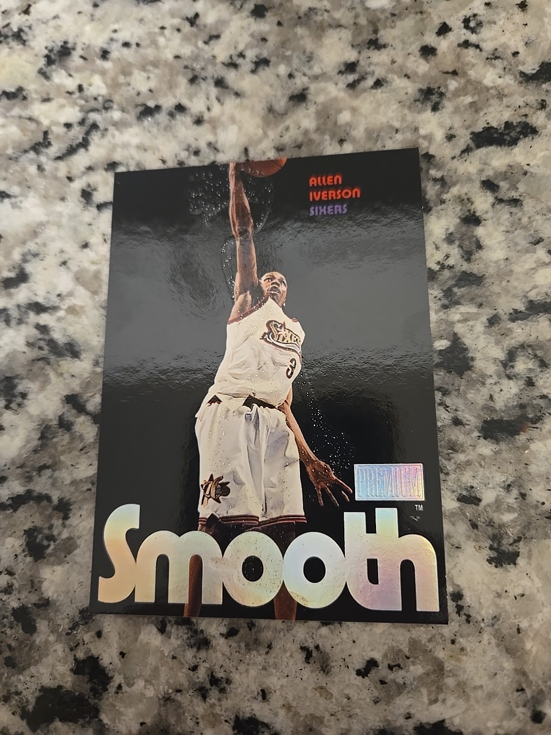 ALLEN IVERSON 1998-99 SKYBOX PREMIUM SMOOTH INSERT CARD #6 76ERS HOF MINT.