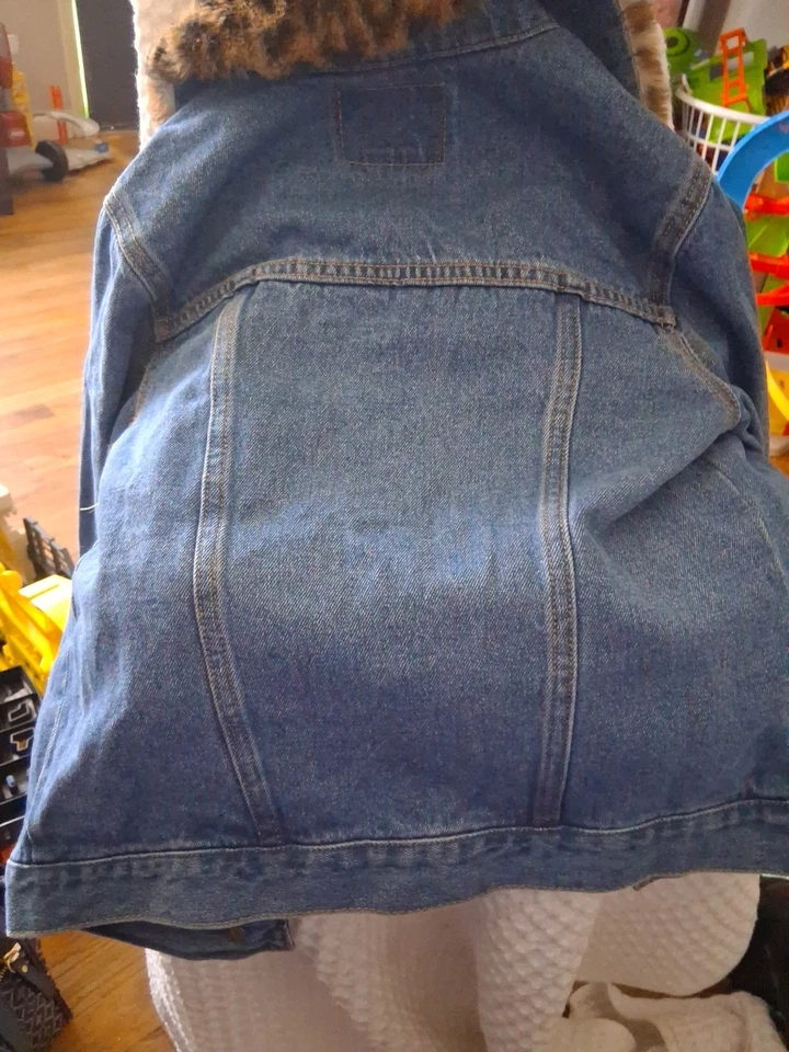 Chaqueta de Camionero Levi's Denim Jean Piel Sintética Cuello Estampado Animal Niñas Mediana 10/12 Foto 3 de 4