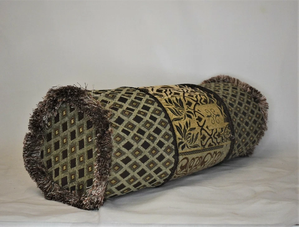 Almohada moderna oro marrón con flecos para sofá o sofá hecha a mano en estados unidos Foto 3 de 4