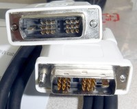 Dell 6 Dvi-d Single Link (m) To Dvi-d Single Link (m) Video Cable W/ferrites Dell 6 Dvi-d Single Link (m) To Dvi-d Single Link (m) Video Cable W/ferrites