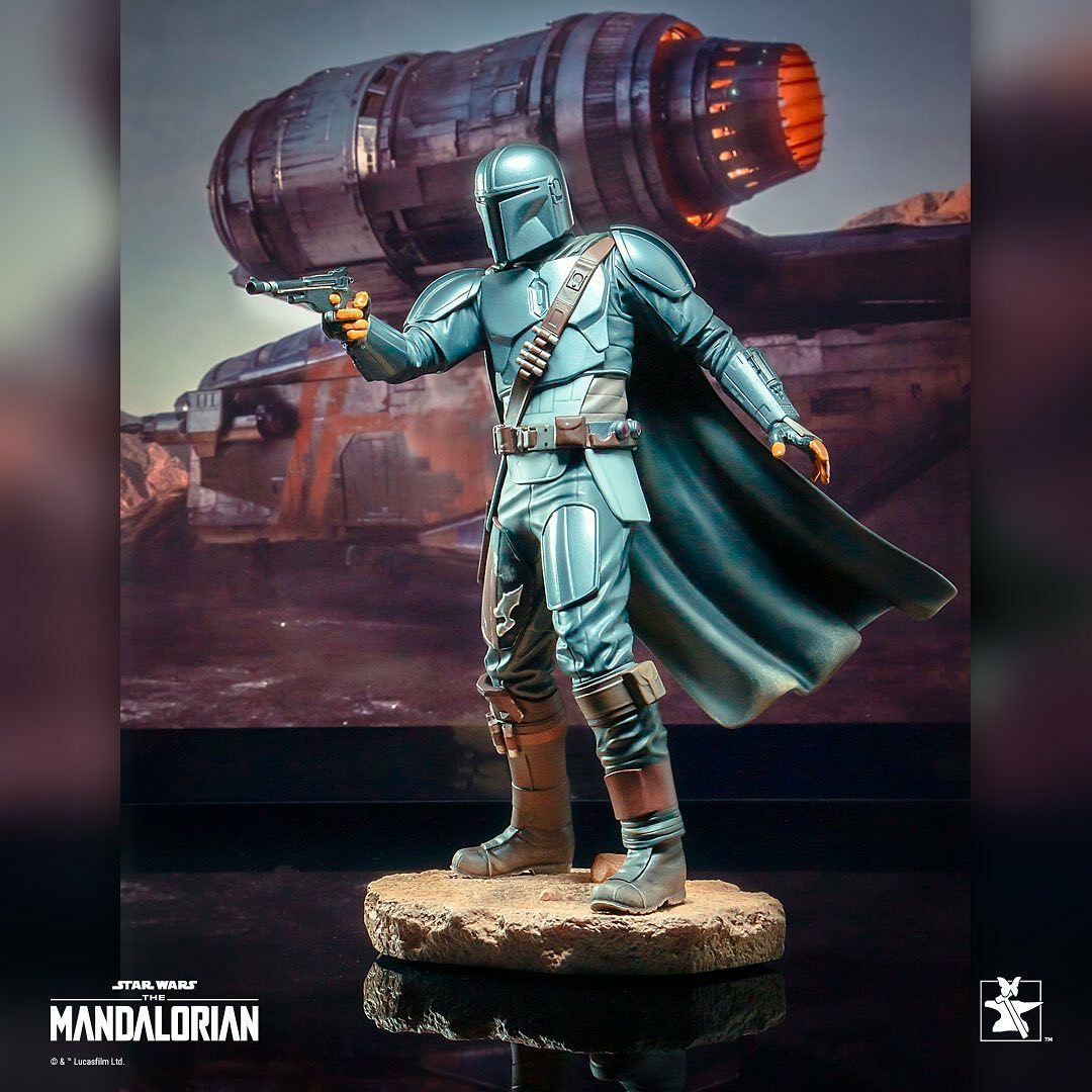 Gentle Giant Star Wars The Mandalorian in Beskar Armor Premier Gentle Giant Star Wars The Mandalorian in Beskar Armor Premier