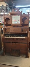 Estey Antique Parlour Pump Organ Pretty Quartersawn Oak Gothic Details