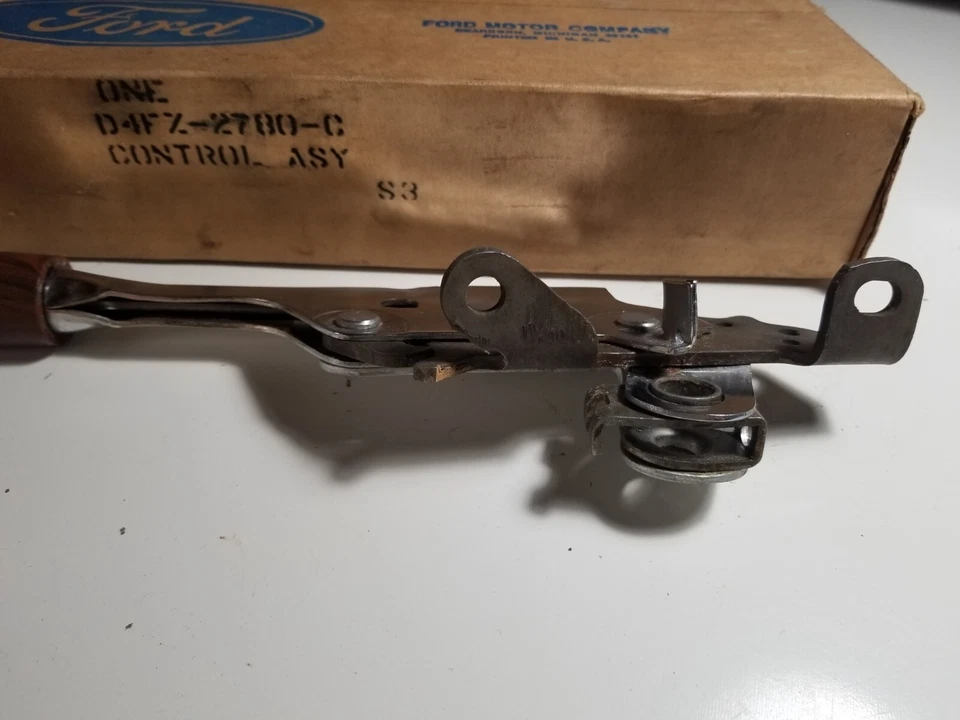 原始设备制造商福特 D4FZ-2780-C 紧急制动控制杆手柄 1974-76 Pinto 山猫 — 第 4/4 张图片