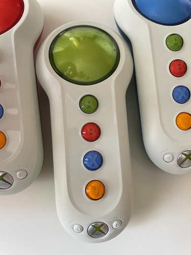 OEM SCENE IT WIRELESS BUZZER (4) BIG BUTTON PAD / NO IR RECEIVER XBOX 360 - Picture 4 of 7