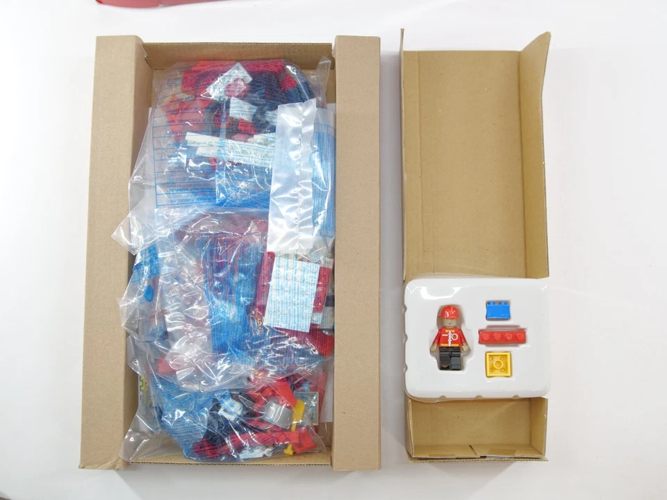 BEST-LOCK Construction Toys TOWN Fire Truck 240 Pieces SEALED, NEW open box - Image 3 of 4