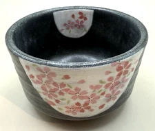 Mino Ware Matcha tea bowl w/ Pink cherry blossom (Sakura) pattern