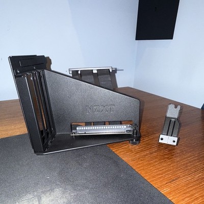 NZXT Vertical GPU Mount Bracket w/ PCIe Riser Cable