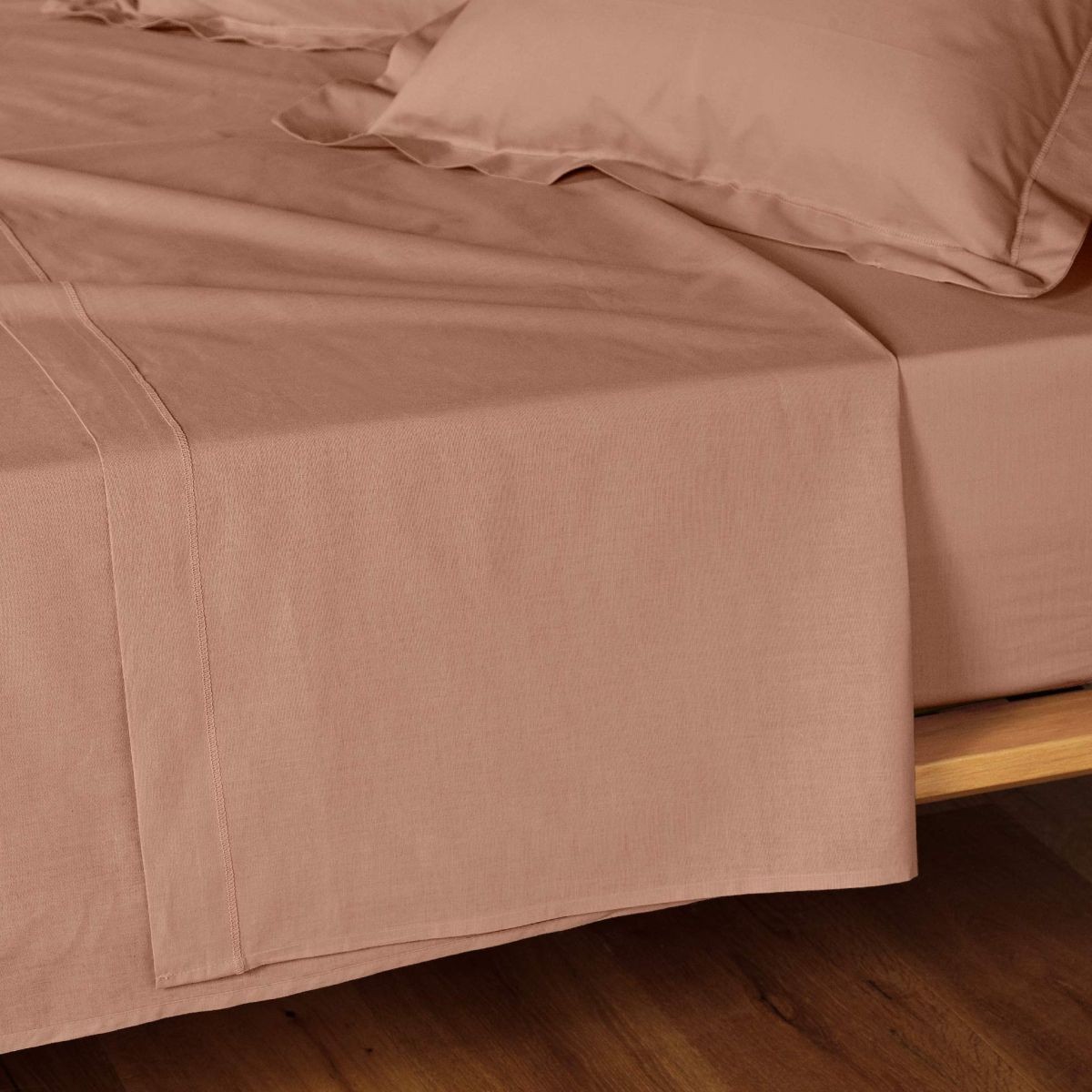 Drap plat Lina rose blush 240x300 cm pour transformer votre chambre en suite parentale cosy