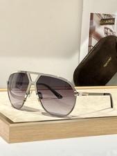 TOM FORD TF1060 new sunglasses with gradient lenses, Size: 64  14-135, unisex.