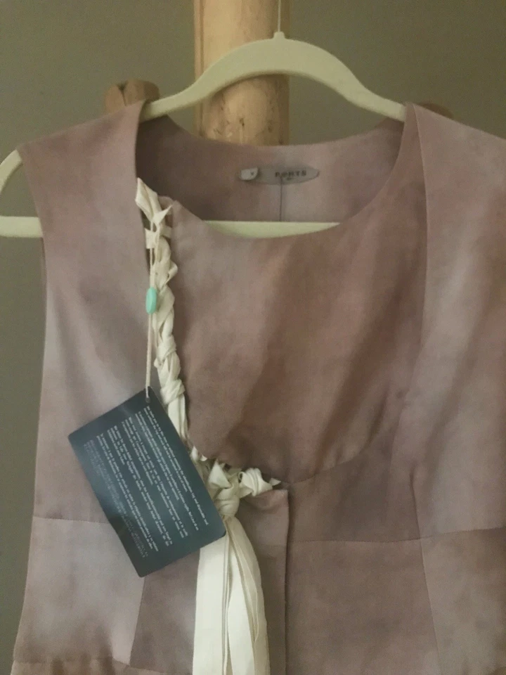 短袖连身裙 — 第 2/4 张图片