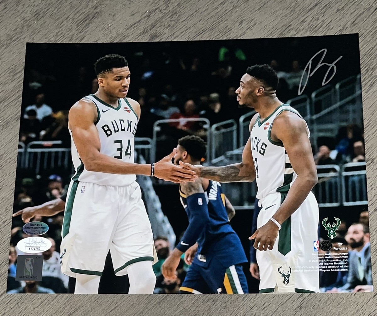 Thanasis Antetokounmpo “Brothers” with Giannis signed 8x10 Bucks NBA photo  JSA