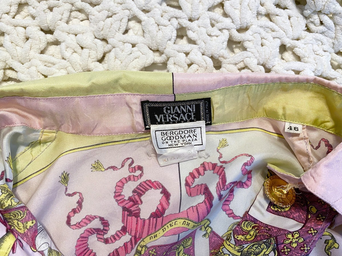 GIANNI VERSACE COUTUREのスーツです。ヴィンテージ物です！ Vintage Gianni Versace Couture Skirt Suit**Linen & Silk