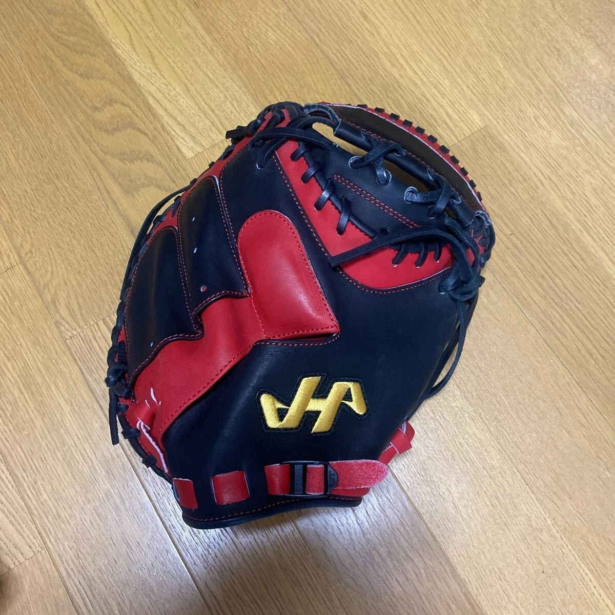 Hatakeyama catchers on sale mitt