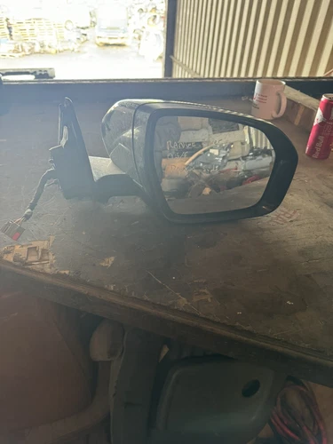 Range Rover O/S/F Drivers Side Headlight 12 Wires