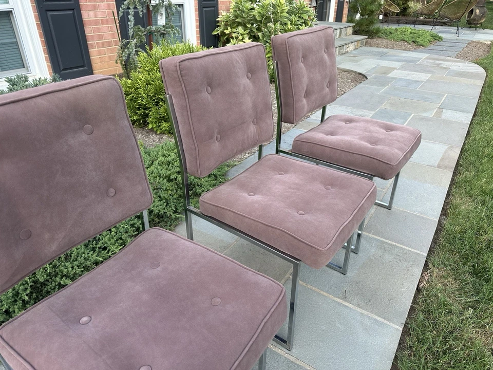 Juego de 4 sillas de comedor de gamuza cromada estilo Milo Baughman años 70 Foto 3 de 4