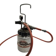 Snap-on Tools Pressure Cup BF652 2-Liter With BF590 Spray Gun Automotive