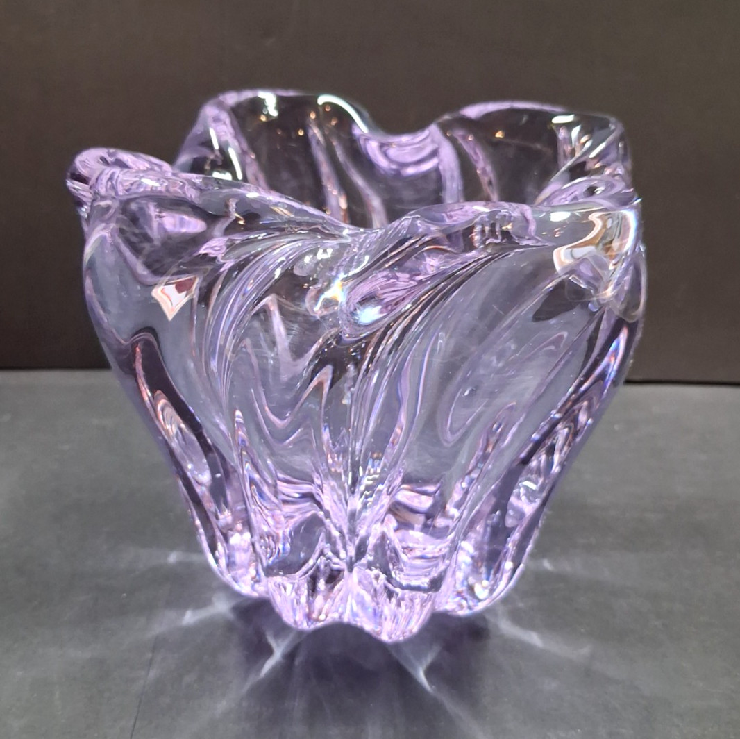Tiffin Twilight Alexandrite Neodymium Glass Ruffle vase