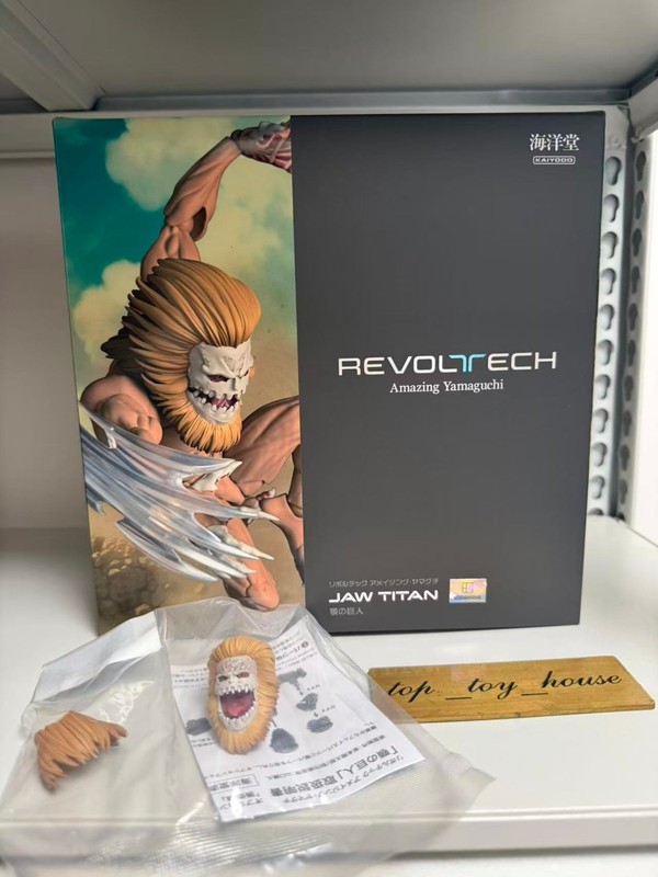 New Kaiyodo Revoltech Attack on Titan Jaw Titan Figure w/Bonus Parts In Stock