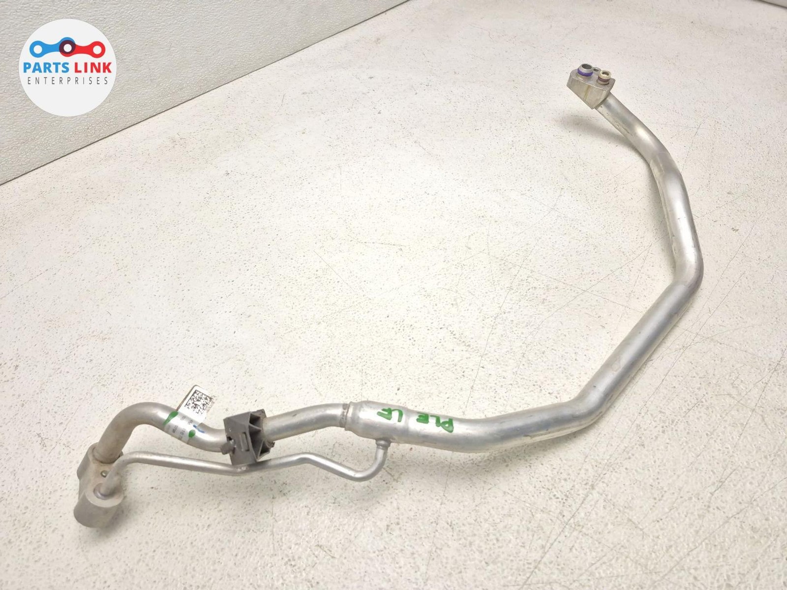 2016-20 BENTLEY BENTAYGA UPPER AC LINE HOSE PIPE CONDITIONER AIR TUBE 636 OEM