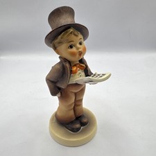 M.J. Hummel Figurine Street Singer 131 TMK-3