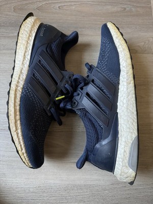 adidas UltraBoost Size 8.5 Navy Preowned Rare No Box Men s EUC Shoes