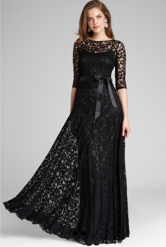 4 sleeve Lace Pintuck Gown size 