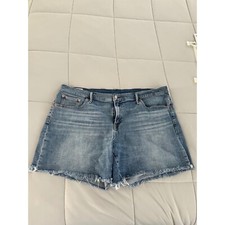 Gap 5" Girlfriend Denim Shorts Frayed Hem Mid Rise Blue Size 20R