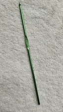 Vintage Used Hero Crochet Hook Made In USA Size C Metal Green
