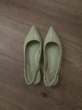 Women  s Flats