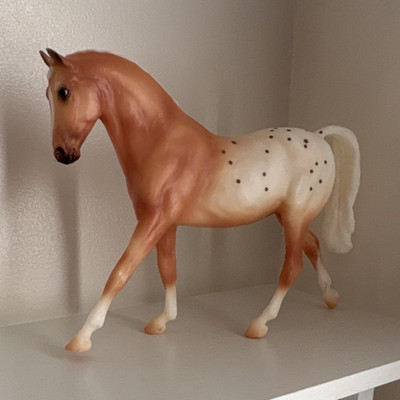 Breyer Plastic Horse Figurine Appaloosa Chestnut White Spotted Collectible Model