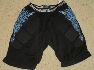 Bohn body protection shorts Mens size Large Black