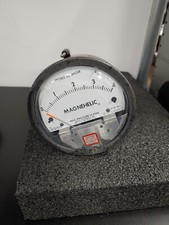 DWYER 2004 C 0-4 Max Pressure 15 PSIG Differential Pressure Gage