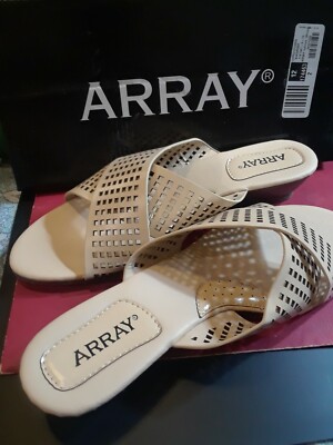 Array Womens Jhonny Beige Cutout Slip-On Mule Sandal. Size 8 1/2 W. New w/ Box.