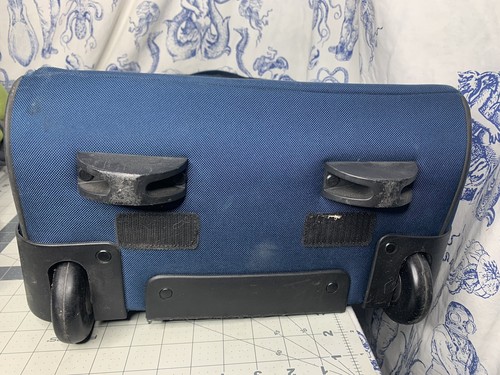Blue Patagonia Carry On Wheelie Duffel Backpack Luggage Roller Rolling Wheels - Picture 7 of 17