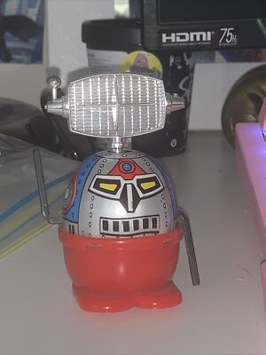 Vintage Robot-7 4'' Tin Wind Up Toy Orbit Made in Taiwan 1970's Working
