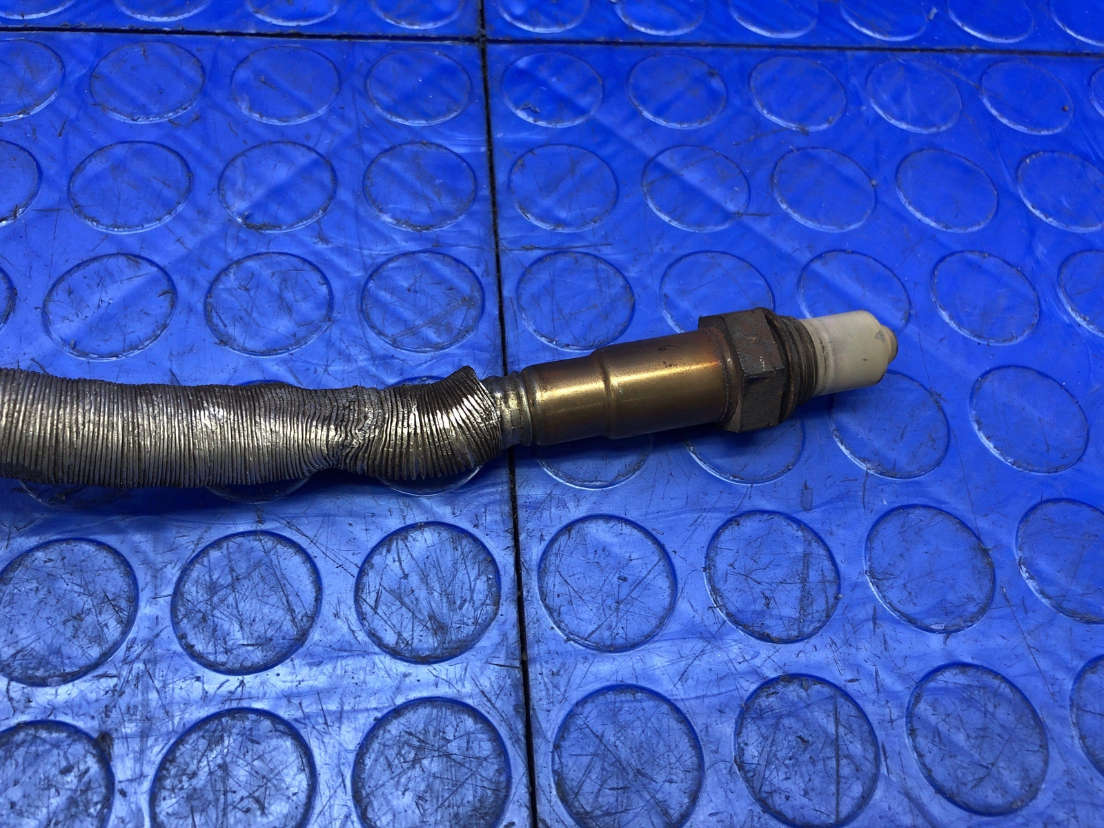 2014-2020 BMW I8 OEM 1.5L O2 OXYGEN SENSOR SET 8617029 8617030
